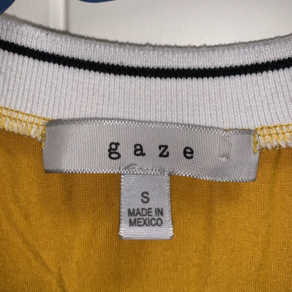 A t-shirt - Picture 3 of 3